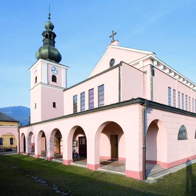 Farský Kostol Lisková