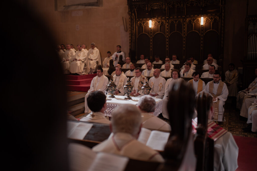 ONLINE PRENOSY SLÁVENÍ VEĽKONOČNÉHO TROJDNIA
